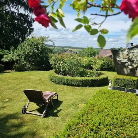Ulla Am Eifelsteig - Krimistadt * Hillesheim (Vulkaneifel)